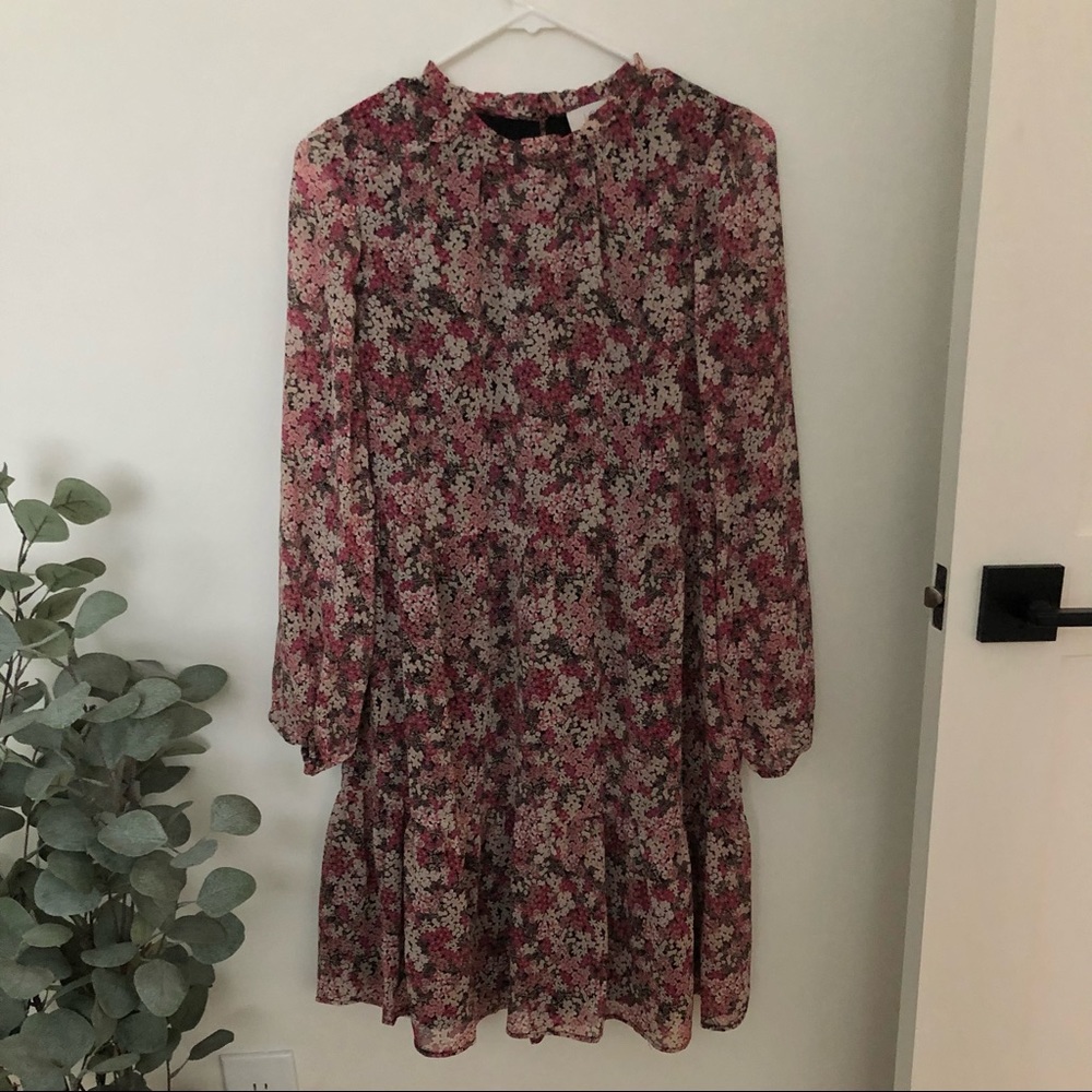 NWOT- never worn LOFT tiered long sleeve printed dress size XS, relaxed fit